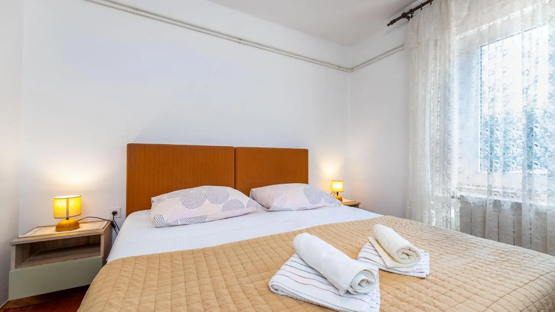 Rooms Sale Marija Baška Gasthuis