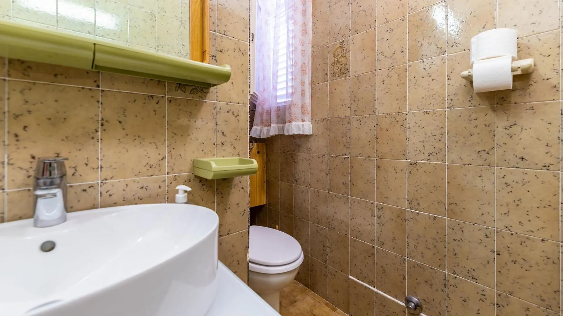 Rooms Sale Marija Baška Gasthuis